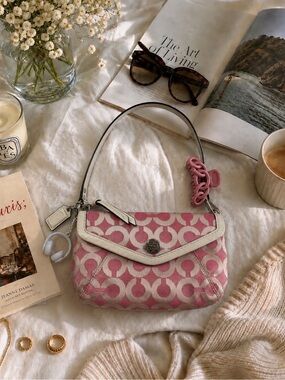 Like NEW! Y2K vintage pink Coach Signature C jacquard